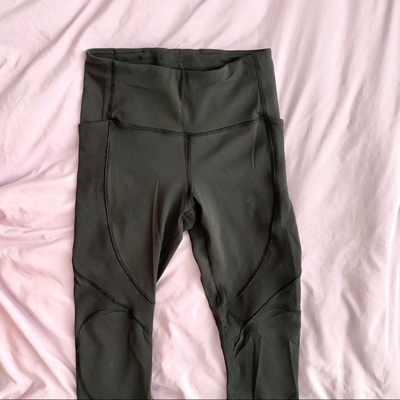 Lululemon leggings | Running Thermal | 7/8 length - Picture 2 of 5